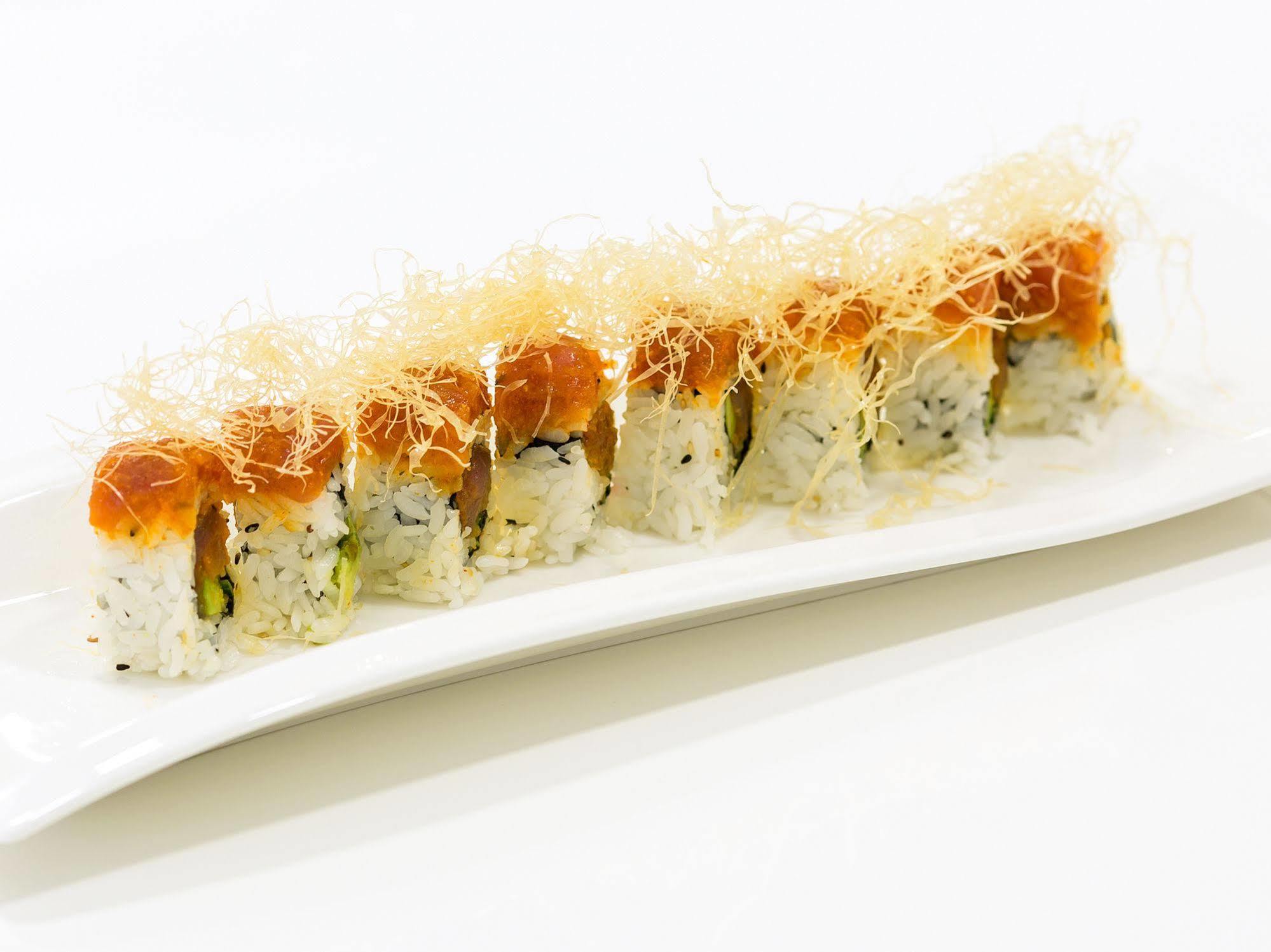 Merchants Crown Suites And Spa Praha Bagian luar foto A sushi roll